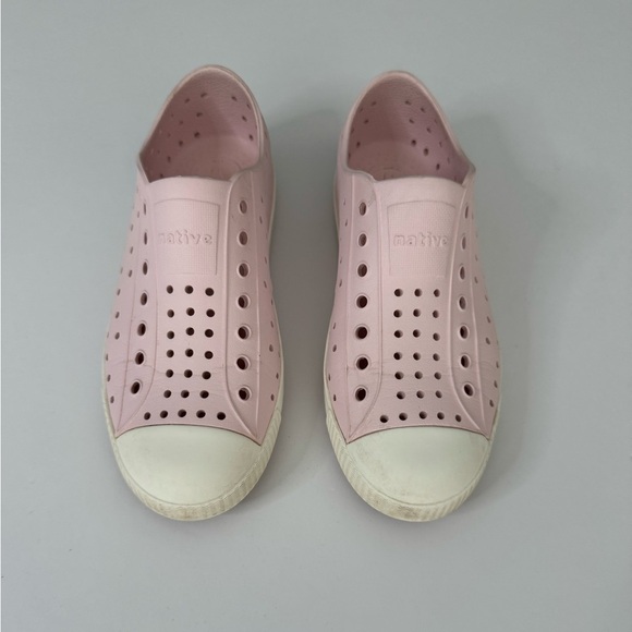 Native Shoes Kids' Jefferson Slip-On Shoe Milk Pink Size 2 - Picture 3 of 5